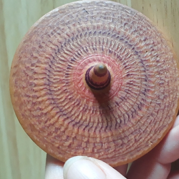 Hand carved spinner top toy - Picture 4 of 4